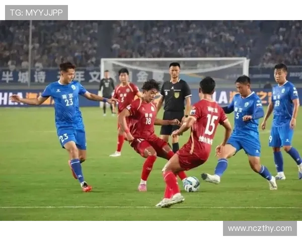 激情碰撞绿茵场 草地曲棍球竞技精彩纷呈